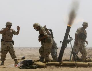 BOMBEKASTER: Luftangrep b�r forbys, mener Iraq Body Count. Sammen med angrep med bakkev�pen, som her, tar luftangrep flest liv per hendelse. Foto: REUTERS/Atef Hassan/Scanpix
