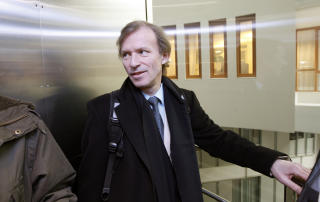 ALVORLIG:  Advokat Frode Sulland mener det er alvorlig � motarbeide en gjenopptagelsessak. Foto: Foto: Lise �serud / SCANPIX