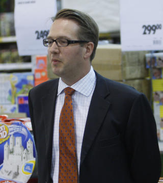 SELGER UNNA:  Finansdirekt�r Christian Butensch�n i CG Holding.
Foto: Morten Holm / SCANPIX