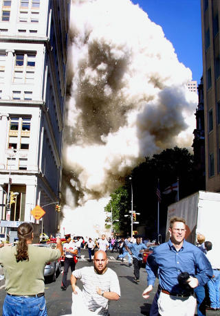 TROR KANSKJE MOSSAD STO BAK: Norsk-pakistaneren Ghufoor Butt tror kanskje den israelske etteretningstjenesten, Mossad, sto bak terrorangrepet 11. september 2001. Foto: SCANPIX TROR KANSKJE MOSSAD STO BAK: Norsk-pakistaneren Ghufoor Butt tror kanskje den israelske etteretningstjenesten, Mossad, sto bak terrorangrepet 11. september 2001. Foto: SCANPIX
