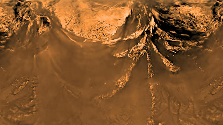 PLASK: Titan er den eneste kloden utenom Jorda hvor det er påvist innsjøer på overflaten, her i form av flytende metan. Også her spekuleres det i om liv kan ha oppstått. Dette bildet av overflaten ble tatt av Huygens-sonden som dalte ned til månen i 2005. Foto: NASA/SCANPIX