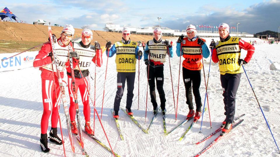 TILBAKE SOM SJEF: Kristian Hammer (med gul markeringsvest) er tilbake i jobben som landslagstrener for kombinertl�perne.Foto: Aleksandar Djorovic / SCANPIX