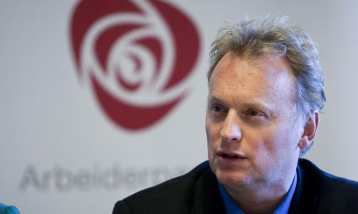 IKKE IMPONERT: Arbeiderpartiets partisekret�r Raymond Johansen er ikke imponert over Siv Jensens fors�k p� � profilere kvinnekamp i landsm�tetalen. 
Foto: Cornelius Poppe / SCANPIX