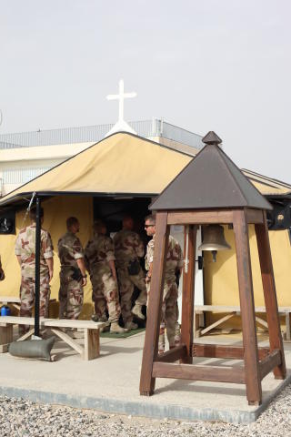 MINNESTUND I DAG: P� Camp Nidaros i Mazar-e Sharif. Foto: Forsvaret
