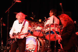 BALL P� BALL: Bandet Grateful Dead spilte p� et av innsettelsesballene 20. januar. Foto: David McNew/Getty Images/AFP