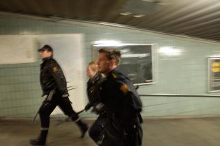 VENTER MER BR�K: Politiet tror ikke fotballbr�ket i Oslo er over. Foto: Sigurd Fandango