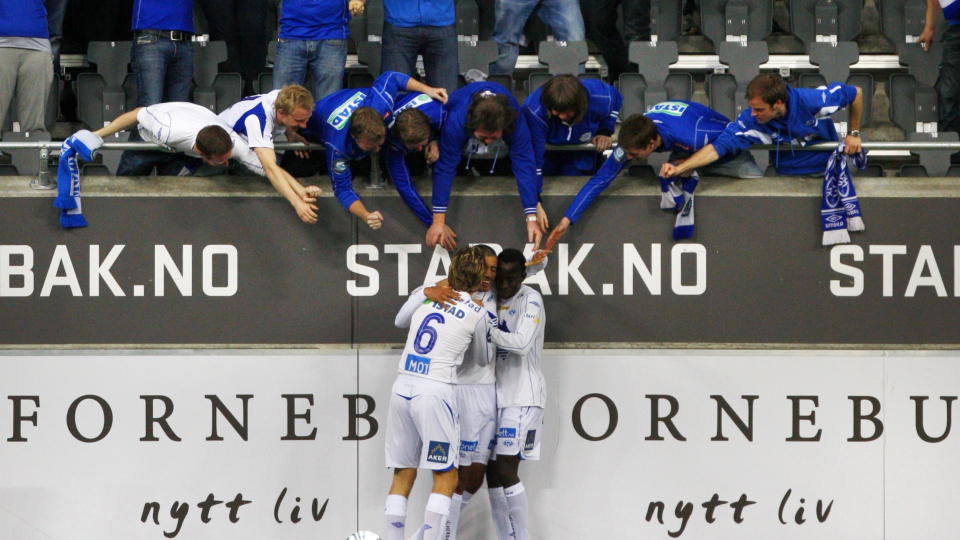 FEIRER: Molde-spillerne jubler etter at Jos� Mota har scoret vinnerm�let for Molde. Det var brasilianerens f�rste m�l for sesongen. Foto: H�kon Mosvold Larsen  / SCANPIX