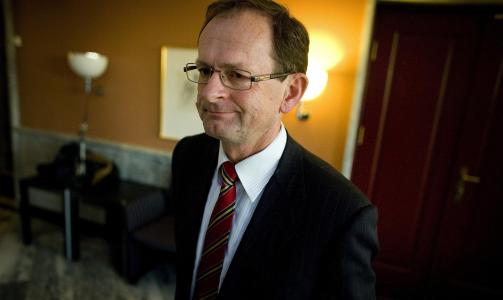 SP�R F� STEMMER: 
- Jeg kjenner flere norskpakistanere og andre med annen etnisk bakgrunn og jeg tror de f�rreste vil stemme p� dette partiet, sier Erling Lae. Foto: BJ�RN LANGSEM