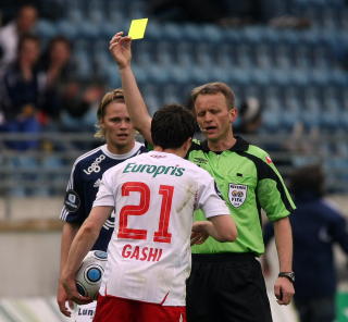 M�LSCORER: FFKs Ardian Gashi fikk gult kort av dommer Tommy Skjerven i f�rste omgang, men markerte seg ogs� med scoring i andre.
Foto: Alf Ove Hansen/ SCANPIX