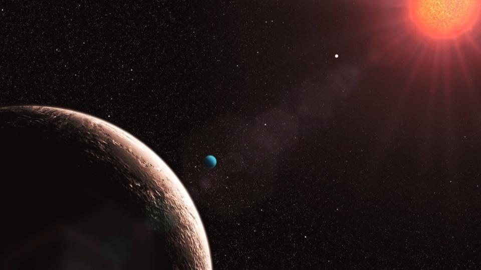 LIV I ROMMET?: To planeter i bane rundt stjernen Gliese 581 liker p� jorda, p� hvert sitt vis, offentliggjorde astronomer i g�r. En av dem, Gliese 581 e, er nesten like stor, mens den andre ligger i passe avstand fra sola og kan ha hav og liv. Illustrasjonsfoto: Scanpix