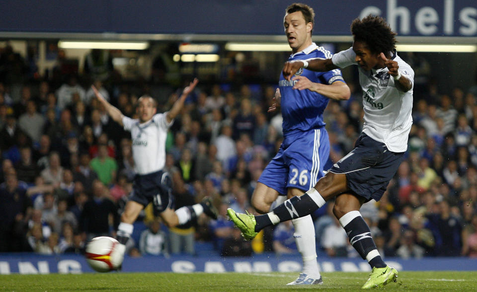 M�LL�ST: Evertons J� var n�r � s�rge for at Chelsea gikk poengl�se av hjemmebanen med sine to gode sjanser, men klarte ikke � holde ligatreeren til mer enn m�ll�st. Det er uansett ikke bra nok for John Terry og co. Foto: SCANPIX/AFP/IAN KINGTON