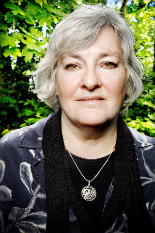 FRIELE ER IKKE P�LITELIG
&mdash;?N�r det gjelder hva jeg mener og ikke mener om homofile er ikke Kim Friele en p�litelig kilde, mener Nina Karin Monsen. Les mer her