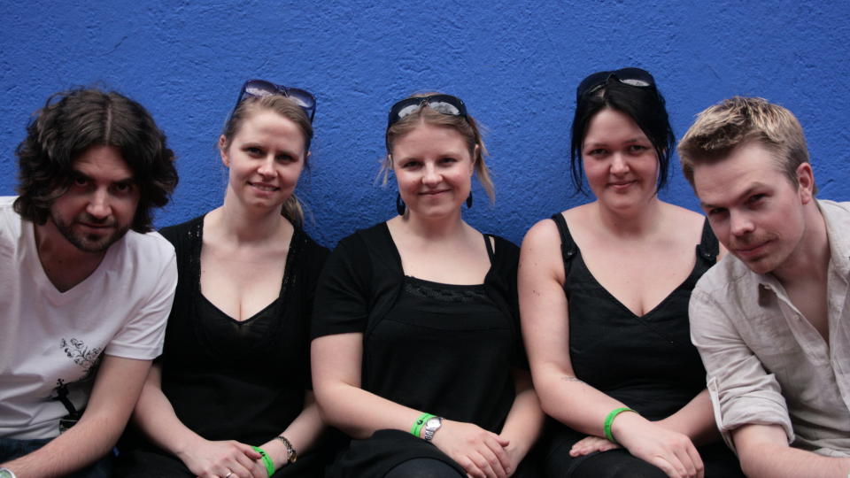 MIDT I FAREOMR�DET: Den norske folkemusikkgruppa Majorstuen kan ikke g� ut av hotellet sitt i Mexico City. Foto: Andreas Ljones