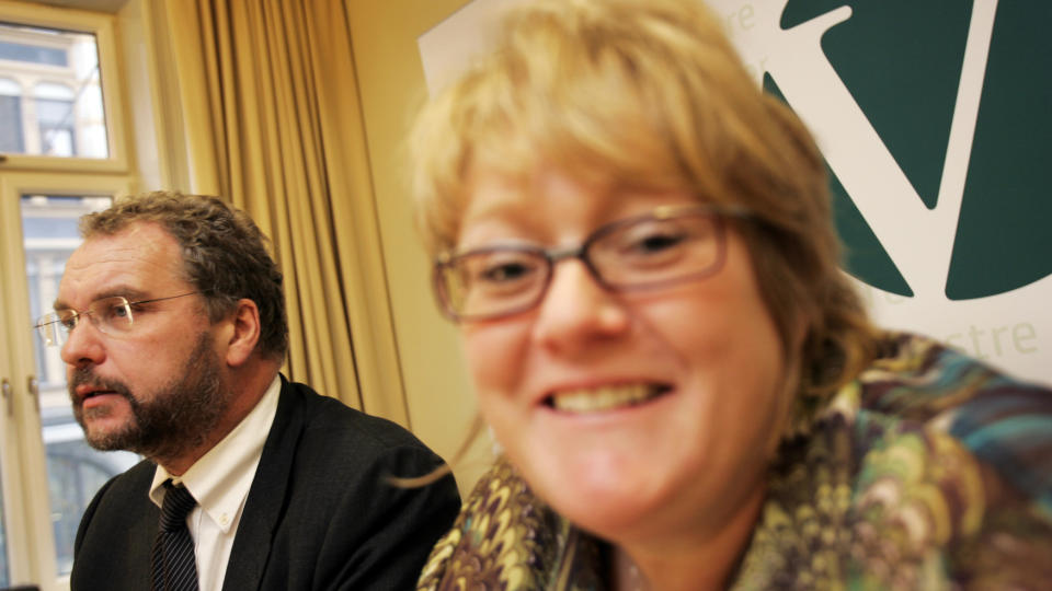 VENSTRE: I dag vedtok Venstres landsm�te � jobbe for et lovverk som beskytter nettbrukere fra nysgjerrige �yne og �rer i b�de platebransjen og staten.
