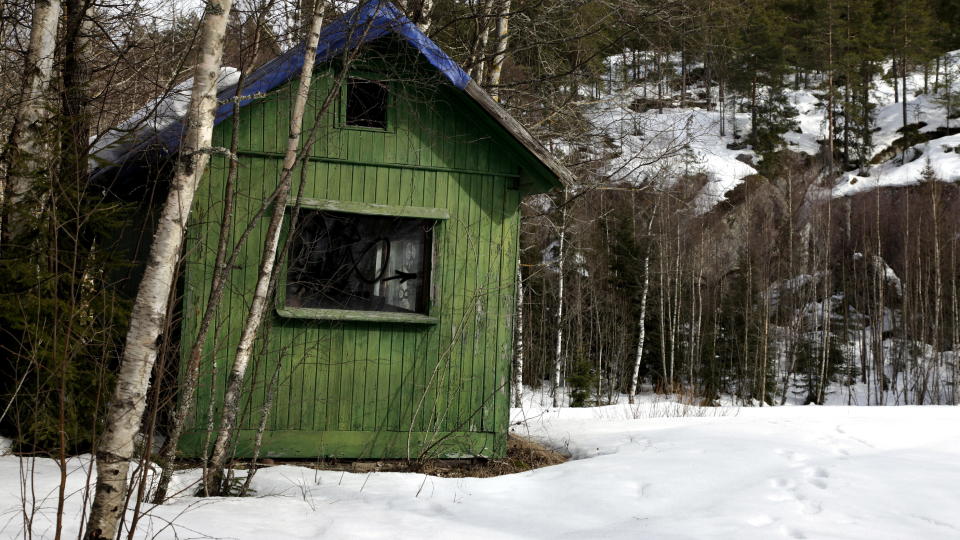 HOLDT FANGET I HYTTE: Her ble kvinnen holdt fanget over natta. Foto: Geir B�lstad