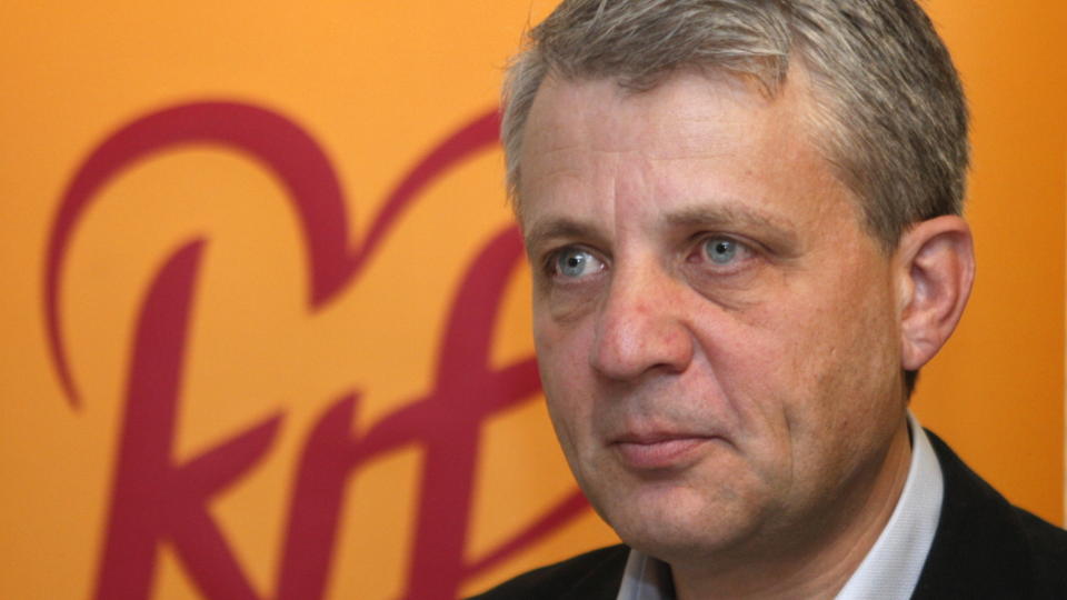 SVIKTES: Kjernevelgerne vender KrF ryggen. Om meningsm�lingene sl�r til, s� mister partiet to av fem mandadater i Vestlandsfylkene. Dagfinn H�ybr�ten er en av de som har sikker plass. Foto: SCANPIX