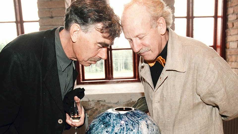 IKKE UT P� TUR HELT ENN�: Lasse �berg og Jon Skolmen skulle ut p� ny Selskapsreise i rollene som Stig-Helmer og Ole. Men n� er filmen kanskje avlyst.
Foto: ARNE V. HOEM