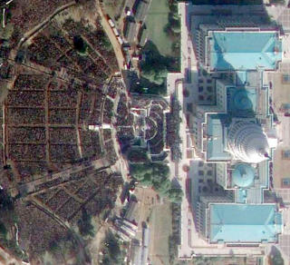 INNSETTELSESSEREMONIEN: Dette satellitt viser deler av publikum ved Capitol Hill. Foto: REUTERS/GeoEye/Handout