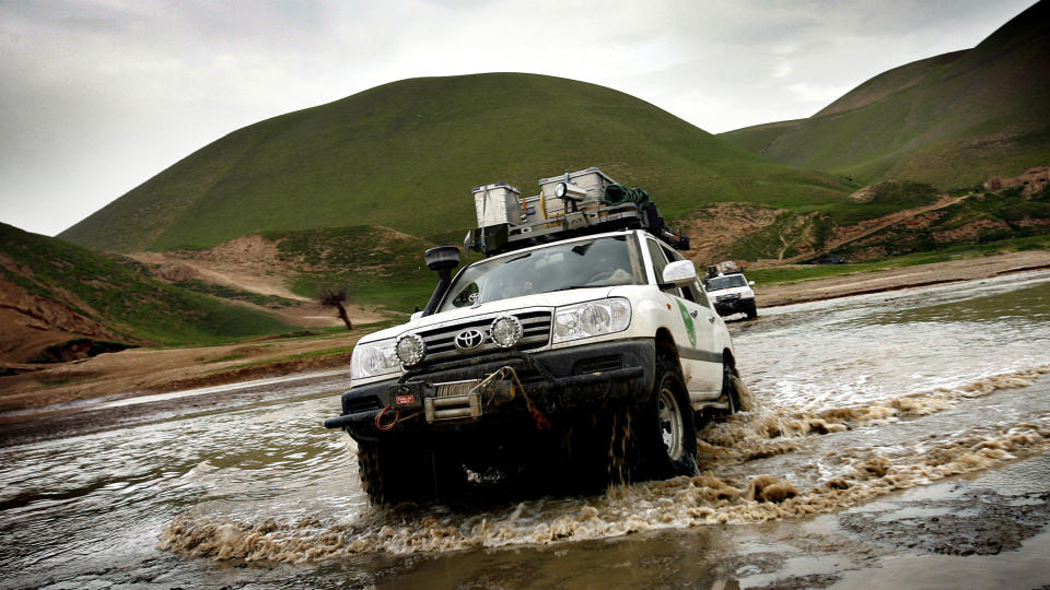 BILOPERASJON: Det var under en risikofylt milit�roperasjon i en Toyota Landcruiser at den norske Afghanistan-soldaten p�dro seg varige skader. Arkivfoto: Forsvaret/Scanpix
