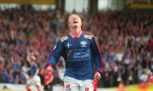 VAN BASTEN-KLONING: V�lerengas Bj�rn Viljugrein tok en Marco van Basten da han hamret ballen i lengste kryss p� volley mot Lillestr�m i 1998.Foto: SCANPIX/Per L�chen/NTB Pluss
