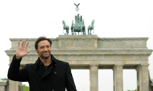 I TYSKLAND: Jackman poserer foran Brandenburg Tor for en dr�y uke siden. Foto: Scanpix