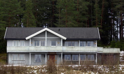 TRIPPELDRAP: Her i k�rboligen p� Orderud g�rd ble Kristian og Marie Orderud og deres datter Anne Orderud Paust funnet skutt og drept 23. mai 1999.
Foto: Erlend Aas / SCANPIX