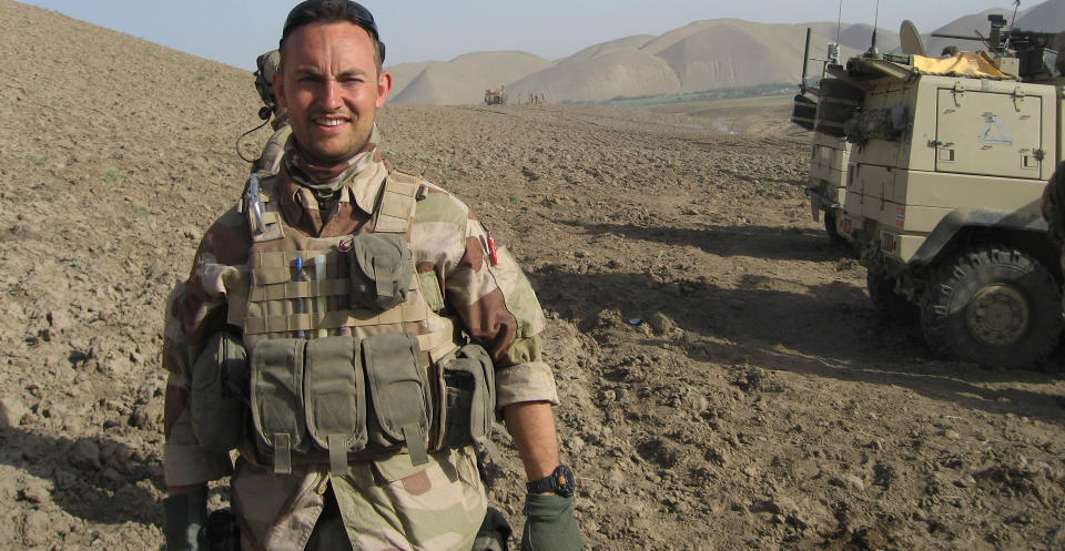 OMKOM: Den norske offiseren Trond Petter Kolset ble drept i et bombeattentat n�r Mazar-i-Sharif i Afghanistan 17. april. Arkivfoto: FORSVARET/SCANPIX