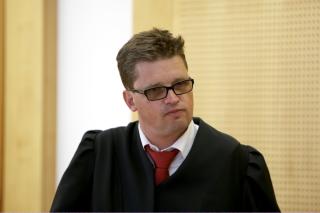 VARETEKTSFENGSLET: Advokat Trygve Staff representerer Per Sten Andersen i saken. Andersen og samboeren ble i g�r varetektsfengslet  fram til 8. mai. Foto: Cornelius Poppe / SCANPIX .