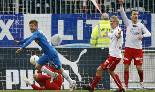 Sandefjord �ystein Ulsn�s, daglig leder  - Som mange andre har vi en anstrengt �konomi. Publikumsinntektene er omtrent som ventet, men sponsorinntektene er litt lavere. Det koster ti millioner kroner mer � drive den nye stadion sammenliknet med den gamle. Vi jobber kontinuerlig med utgiftskontrollen, men jeg kan ikke si s� mye mer konkret f�r vi f�r regnskapstallene 30. juni.