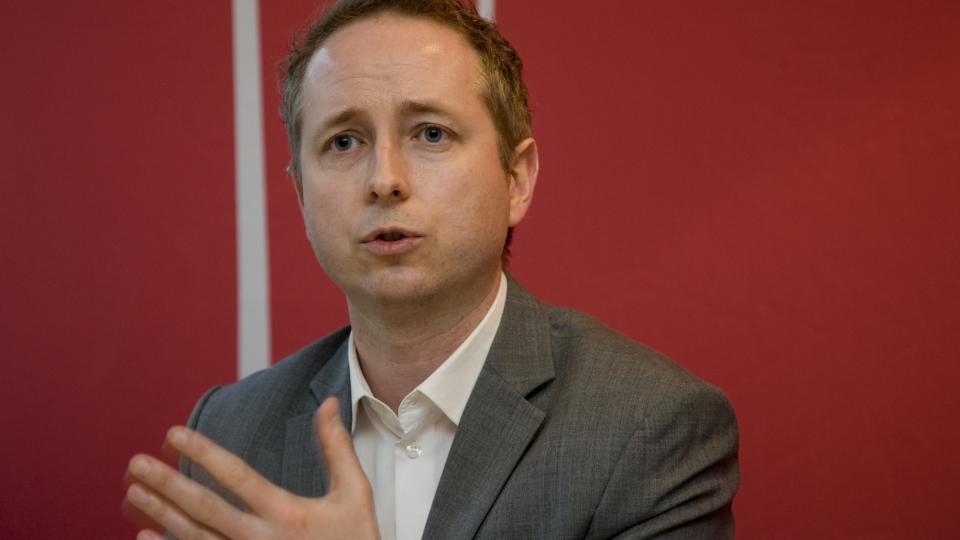 SNUR:  - Vedtaket kunne oppfattes som selvmotsigende, innr�mmer kunnskapsminister B�rd Vegar Solhjell (SV).Arkivfoto: Berit Roald / SCANPIX