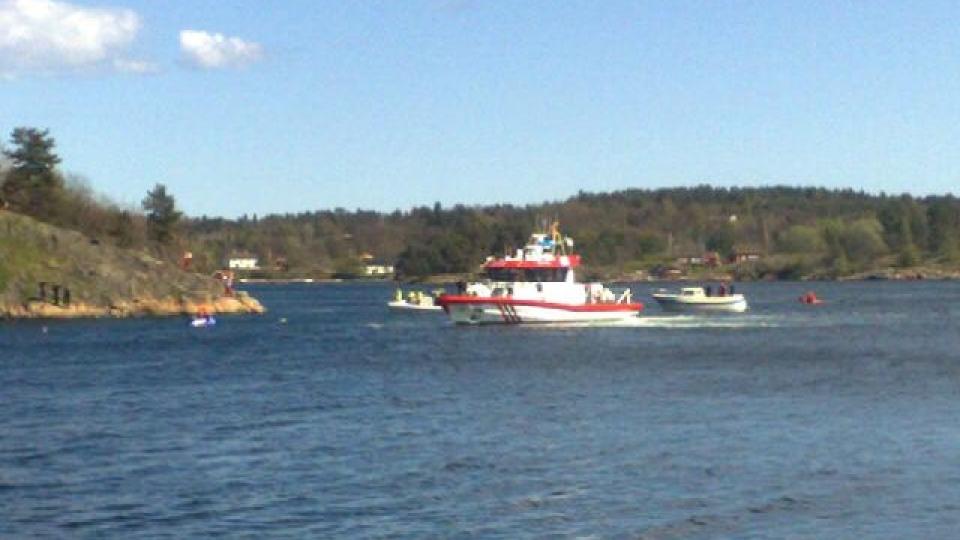 ULYKKE I ARENDAL:En kritisk skadd i b�tulykke. FOTO: Tomm. W. Christiansen