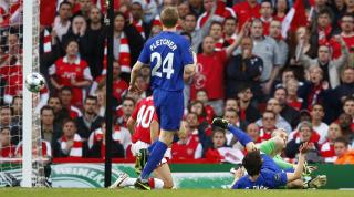 I LEDELSEN: ... og Ji-Sung Park scorer. Foto: AP