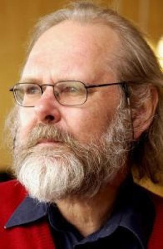 BRUKER GAMLE, SOVJETISKE ARKIVER: Professor i biologi Nils Christian Stenseth ved Centre for Ecological and Evolutionary Synthesis bruker gamle pestdata fra Kasakhstan i forskningen sin. Foto: UIO
