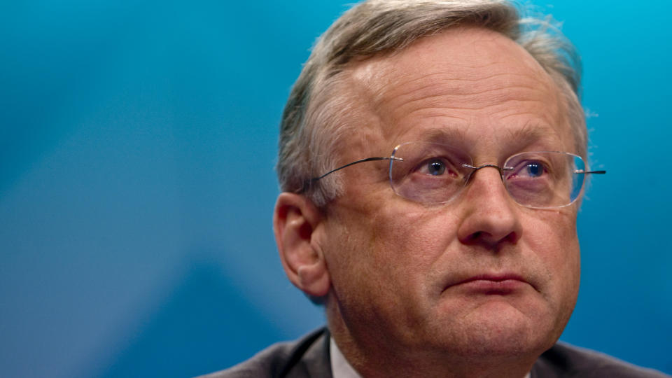 KUTTER MER: Direkt�r i Norges Bank, Svein Gjedrem har foretatt nok et rentekutt og styringsrenta er n� nede i 1,5 prosent. Foto: Cornelius Poppe/Scanpix
