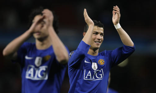 TO �R P� RAD: Cristiano Ronaldo og Manchester United kan vinne Champions League for andre �r p� rad om de sl�r Barcelona 27. mai.  Foto: AP Photo/Matt Dunham