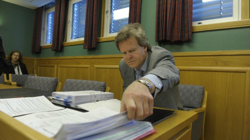NY MANN P�GREPET:Nesten samtidig som fengslingsm�tene p�gikk i Fredrikstad tingrett p�grep politiet nok en person i den omfattende svindelsaken i �stfold.  P� bildet politiadvokat Nils Vegard i �stfold politidistrikt. 



John T. Pedersen/Dagbladet