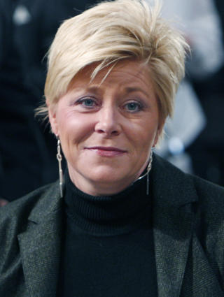 - TULL:  N� begynner regjeringen � bli desperat, mener Siv Jensen. Foto: Bj�rn Sigurds�n / SCANPIX