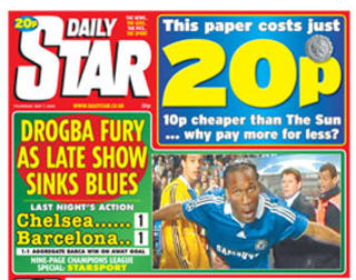 RASERI: Drogba p� vei inn i kameraet til Daily Star.Faksimile: Daily Star.