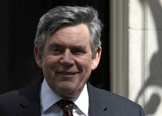 ST�TTER FORSLAGET: Den britiske statsminister Gordon Brown har sagt at en internasjonal domsstol for milj�vern b�r tas i betraktning for � gj�re internasjonale avtaler om milj�vern mer bindende. REUTERS/Luke MacGregor    (BRITAIN POLITICS)