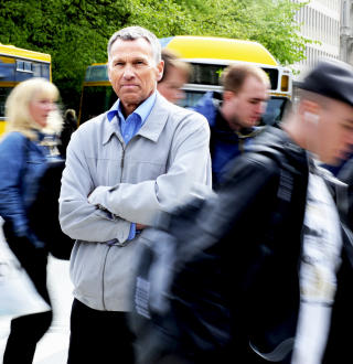 -VI UNDERGRAVER VÅR EGEN EKSISTENS: -VI UNDERGRAVER VÅR EGEN EKSISTENS: