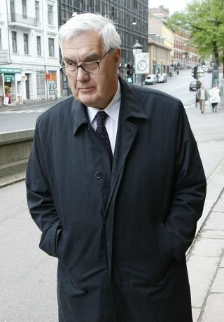EN STOR BEUNDRER: Georg Apenes likte Lems bidrag til samfunnsdebatten. FOTO: SCANPIX