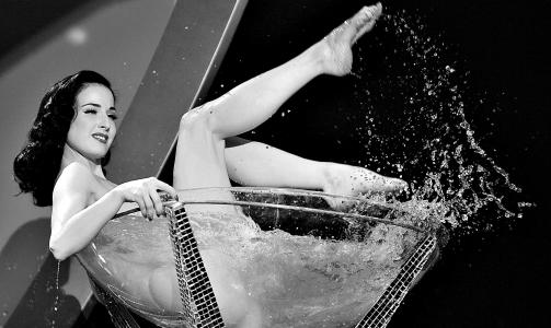 Dita von Teese: Pinup-modellen fra Michigan startet med ballett, fortsatte som stripper og endte p� magasincover verden over.