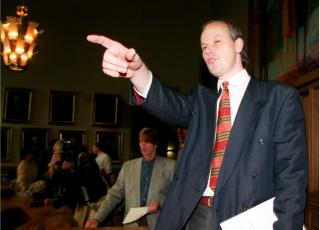 ST�TTER FORSLAGET: Oslo H�yres leder Michael Tetzschner st�tter forslaget om lokale sheriffer.