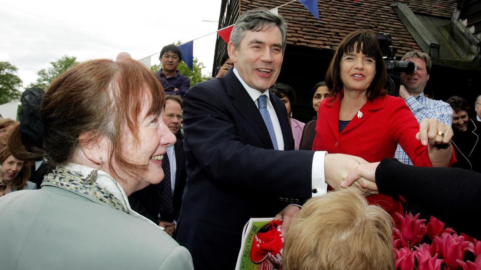 I SENTRUM AV SKANDALEN: Gordon Brown og Barbara Follett. Foto: Kirsty Wigglesworth/AP/Scanpix