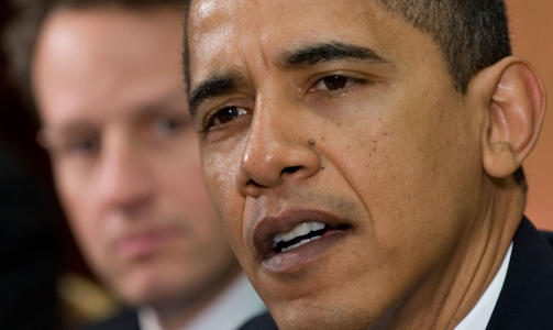 SNAKKET MED KREDITTKORTSELSKAPENE:  President Barack Obama snakket med kredittkortselskapene i Det hvite hus 23. april i �r. N� er han klar for � endre loven. Foto: SCANPIX/AFP PHOTO / Saul LOEB