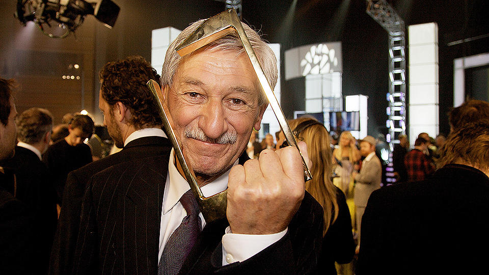 HEDRET: NRK-veteran Bj�rn Hansen fikk hedersprisen under Gullruten. Foto: Eirik H. Urke/Dagbladet