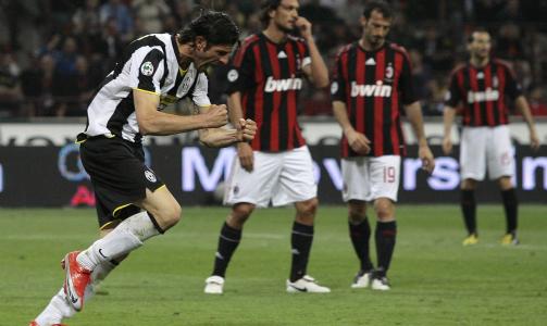 STUPTE INN UTLIGNINGEN: Juventus' Vincenzo Iaquinta stupte inn utligningen mot AC Milan til hjemmelagets fortvilelse, som m� konstatere at gullet g�r til byrivalen Inter. Foto: SCANPIX/REUTERS/Alessandro Garofalo