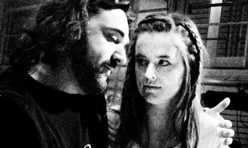 JESUS OG MARIA: En litt religi�s setting over dette bildet av  Hans-Erik Dyvik Husby) og Charlotte Frogner. Foto: ELLEN ANDREA GR�NNEBERG