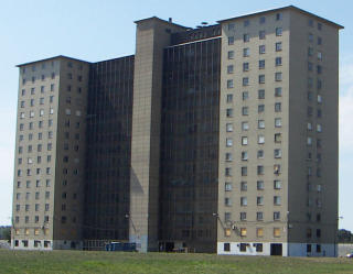 H�YREIST: Siste hus ble revet 2005. Foto: WIKIMEDIA