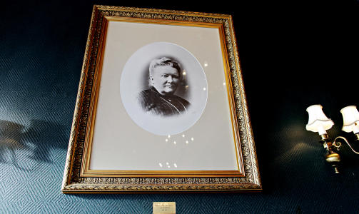 Fleischers:  Magdalena Margrethe von Schlanbusch, gift med Fredrik Lyth �rum Fleischer. De drev hotellet, fra 1864 til 1906.